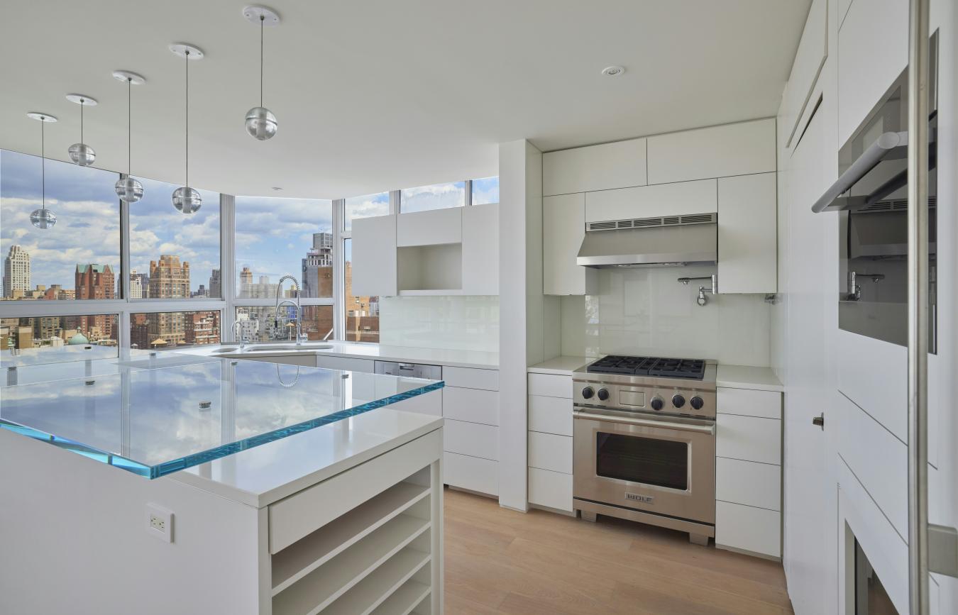 New York, New York, 10021, United States, 2 Bedrooms Bedrooms, ,2 BathroomsBathrooms,Residential,For Sale,1964406