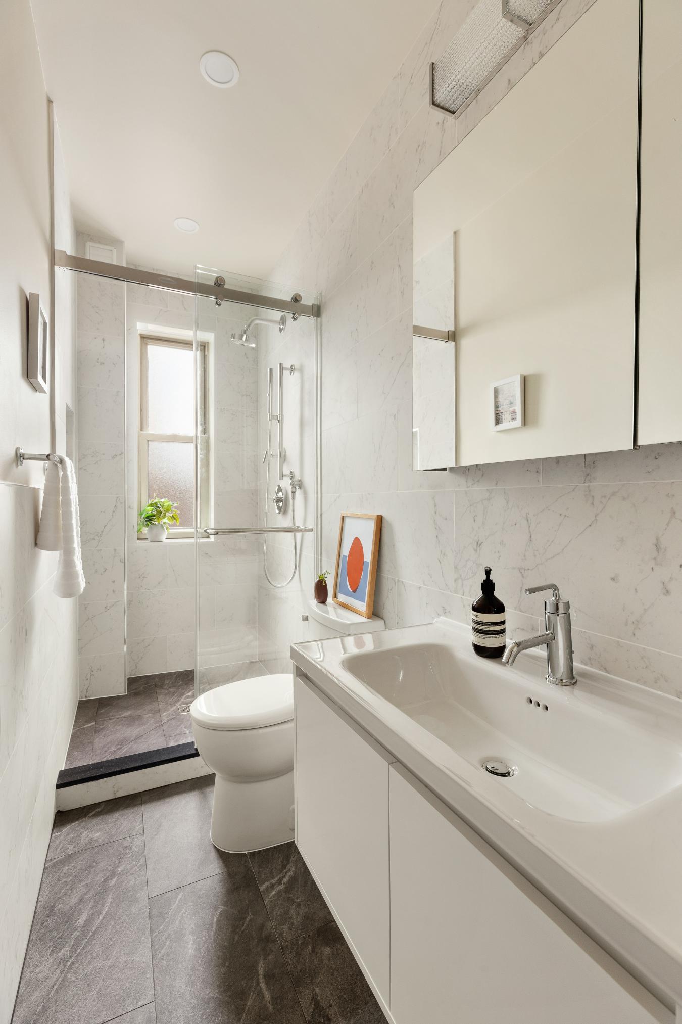 West Village, New York, 10014, United States, 2 Bedrooms Bedrooms, ,1 BathroomBathrooms,Residential,For Sale,1964404