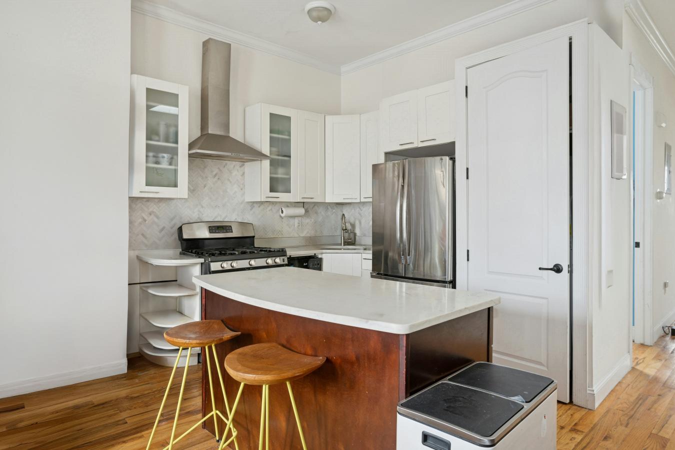 Bushwick, New York, 11221, United States, 7 Bedrooms Bedrooms, ,3 BathroomsBathrooms,Residential,For Sale,1964401