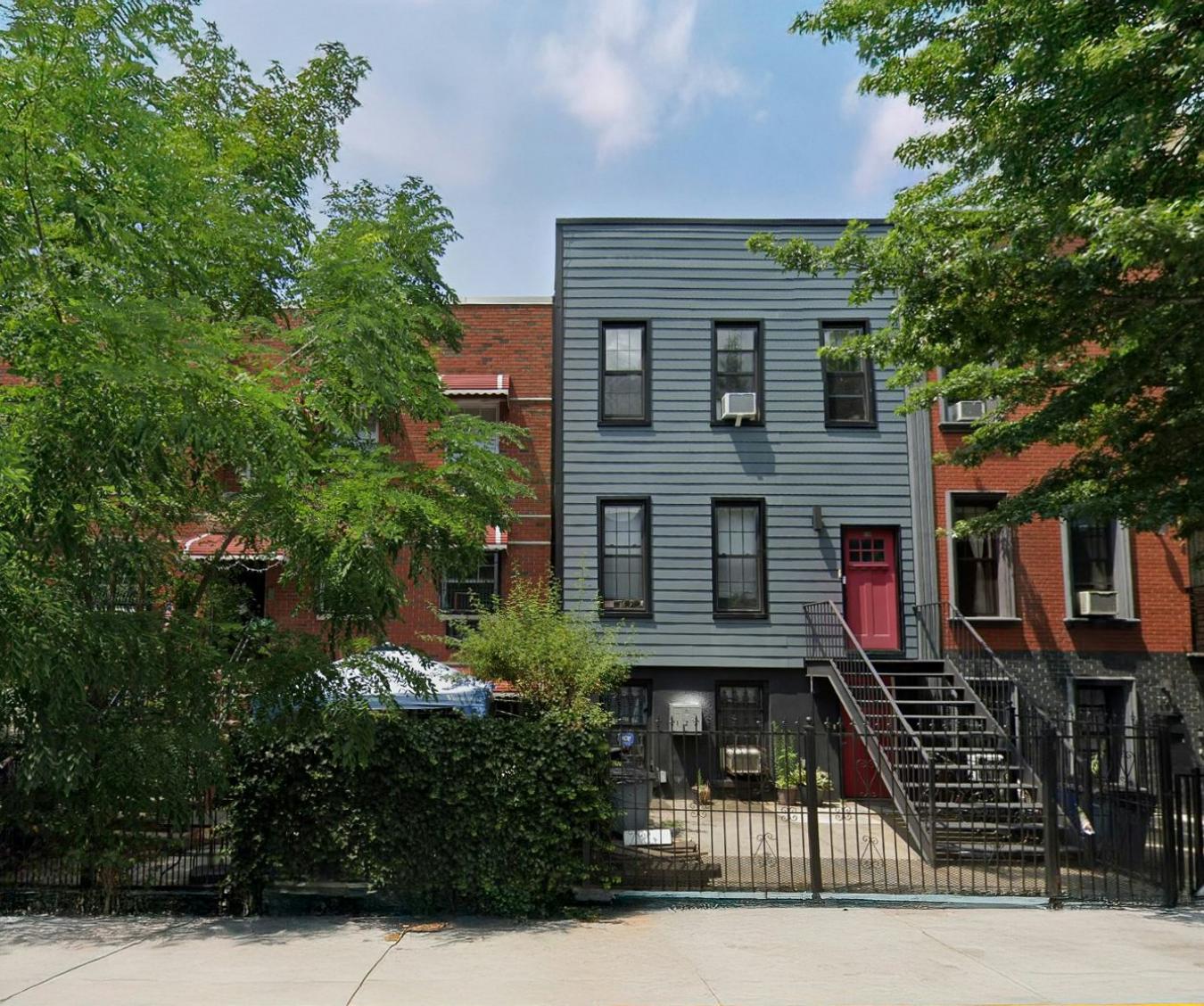 Bushwick, New York, 11221, United States, 7 Bedrooms Bedrooms, ,3 BathroomsBathrooms,Residential,For Sale,1964401