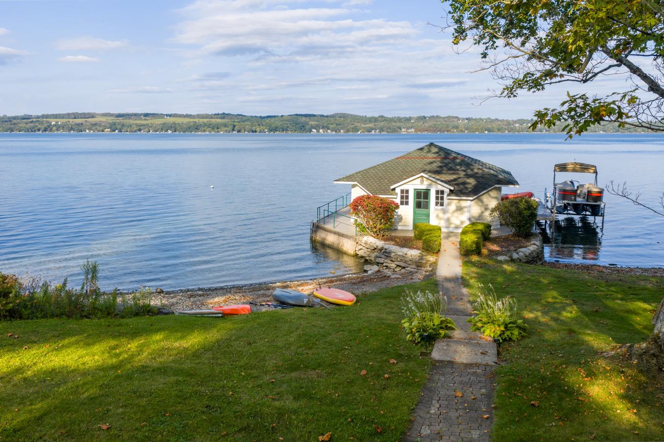 Skaneateles, ONONDAGA, 13152, United States, 6 Bedrooms Bedrooms, ,3 BathroomsBathrooms,Residential,For Sale,1964398