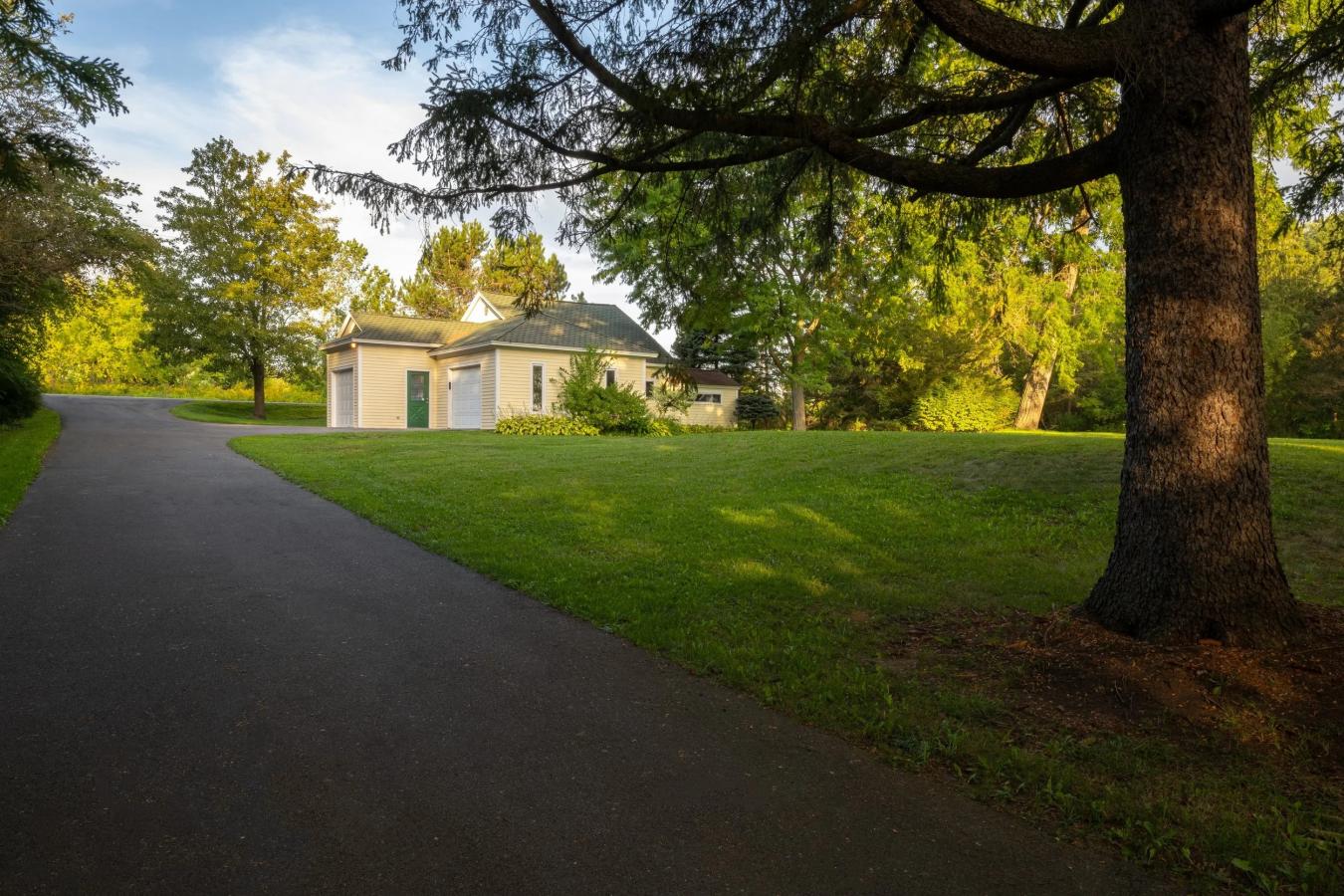 Skaneateles, ONONDAGA, 13152, United States, 6 Bedrooms Bedrooms, ,3 BathroomsBathrooms,Residential,For Sale,1964398