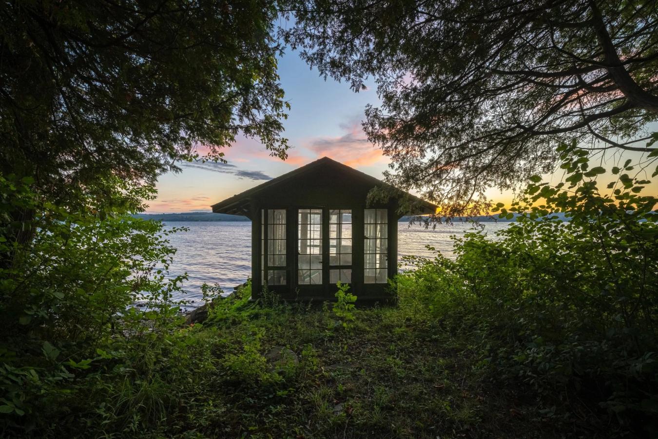 Skaneateles, ONONDAGA, 13152, United States, 6 Bedrooms Bedrooms, ,3 BathroomsBathrooms,Residential,For Sale,1964398