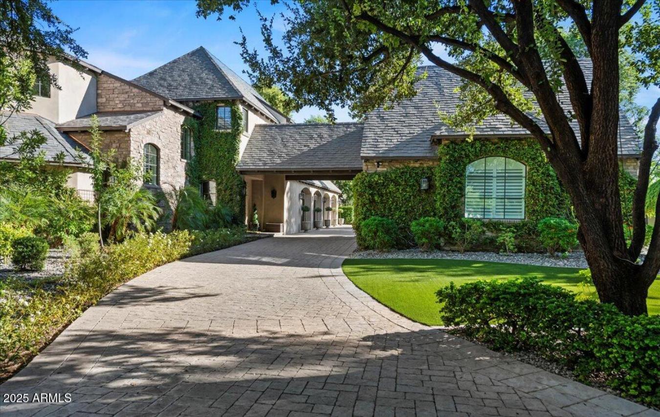 Phoenix, Arizona, 85016, United States, 7 Bedrooms Bedrooms, ,8 BathroomsBathrooms,Residential,For Sale,1964395