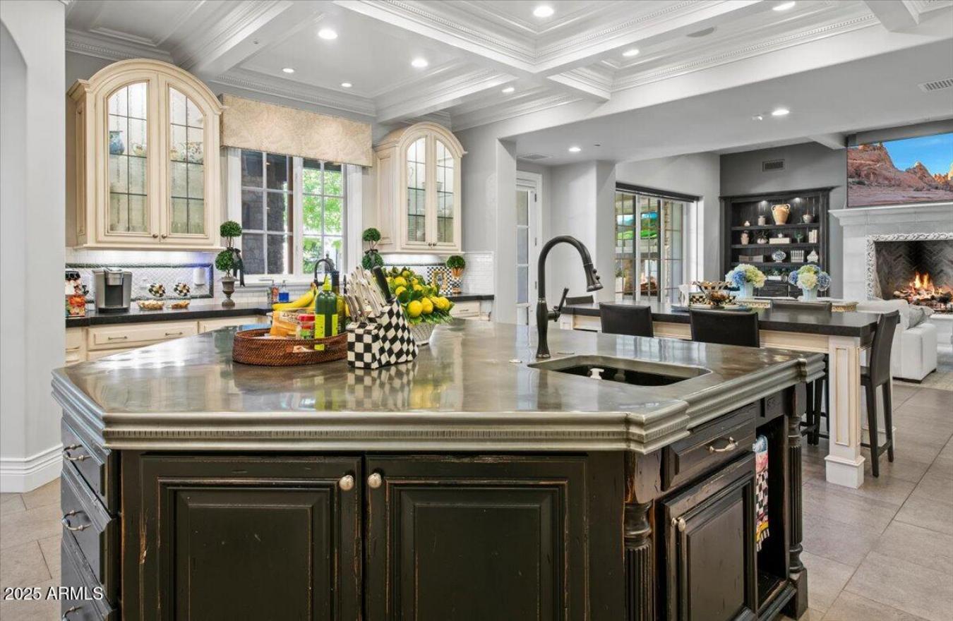 Phoenix, Arizona, 85016, United States, 7 Bedrooms Bedrooms, ,8 BathroomsBathrooms,Residential,For Sale,1964395