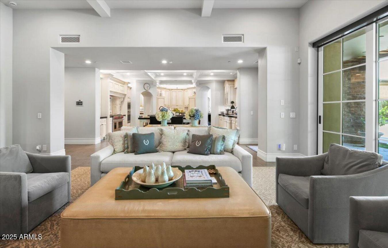 Phoenix, Arizona, 85016, United States, 7 Bedrooms Bedrooms, ,8 BathroomsBathrooms,Residential,For Sale,1964395