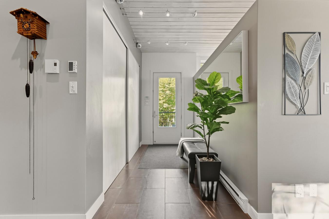 AUSTIN, QC, J0B1B0, Canada, 4 Bedrooms Bedrooms, ,2 BathroomsBathrooms,Residential,For Sale,1964654