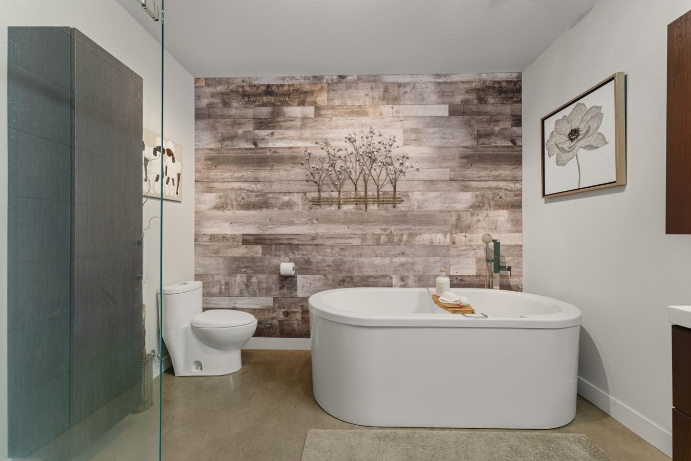 AUSTIN, QC, J0B1B0, Canada, 4 Bedrooms Bedrooms, ,2 BathroomsBathrooms,Residential,For Sale,1964654