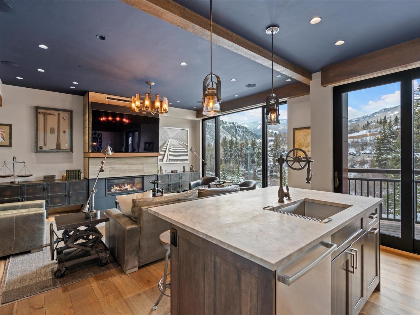 Avon, Eagle, 81620, United States, 3 Bedrooms Bedrooms, ,2 BathroomsBathrooms,Residential,For Sale,1990274