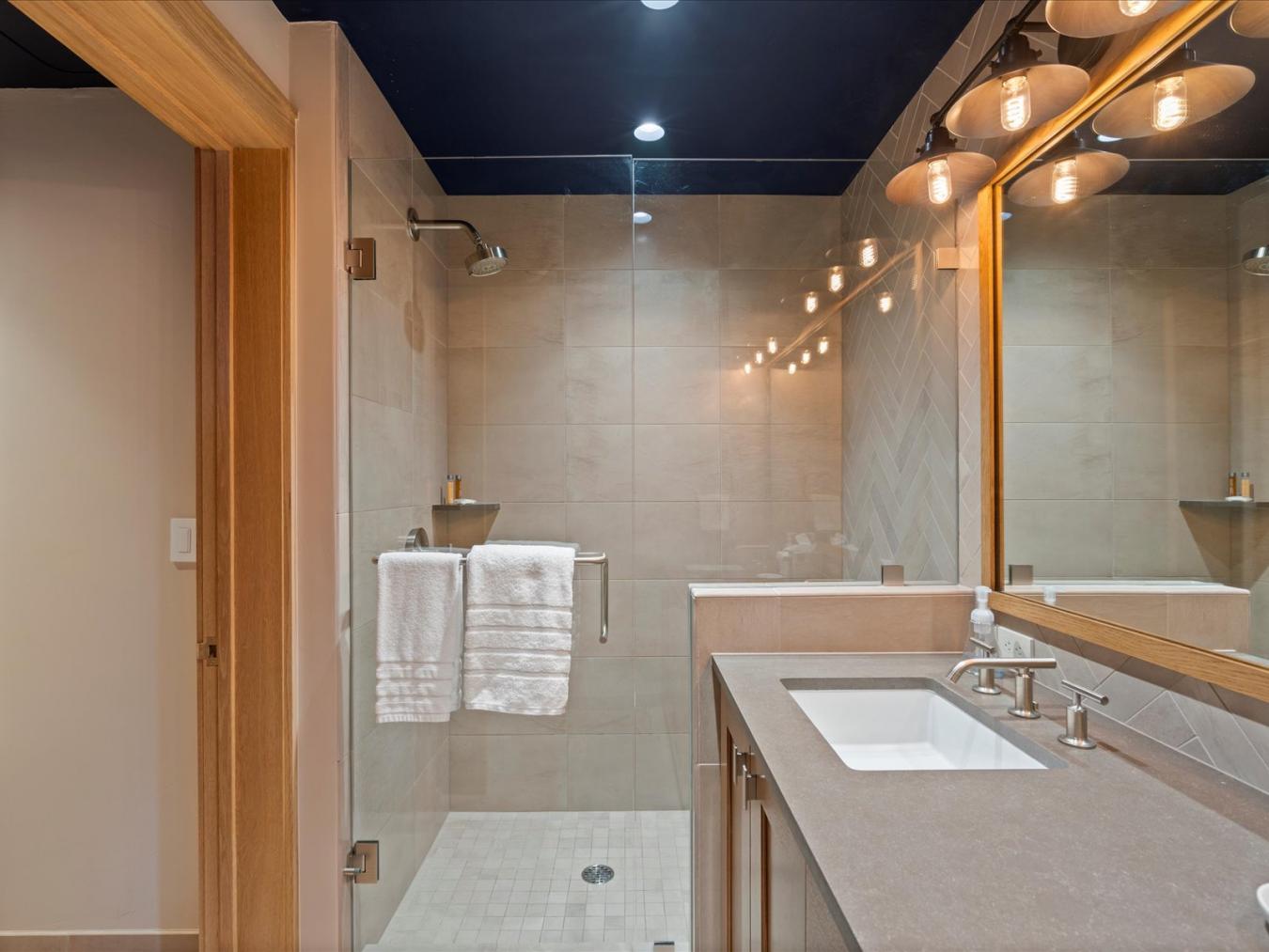 Avon, Eagle, 81620, United States, 3 Bedrooms Bedrooms, ,2 BathroomsBathrooms,Residential,For Sale,1990274