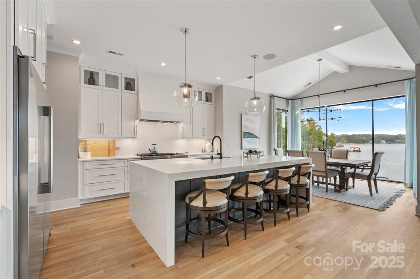 Mooresville, Iredell, 28117, United States, 5 Bedrooms Bedrooms, ,4 BathroomsBathrooms,Residential,For Sale,1964392