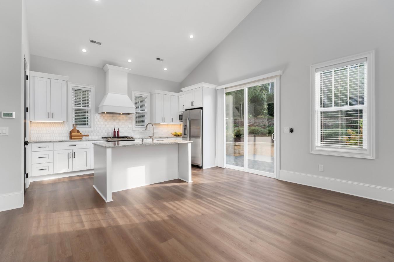 Davidson, Mecklenburg, 28036, United States, 6 Bedrooms Bedrooms, ,6 BathroomsBathrooms,Residential,For Sale,1964646