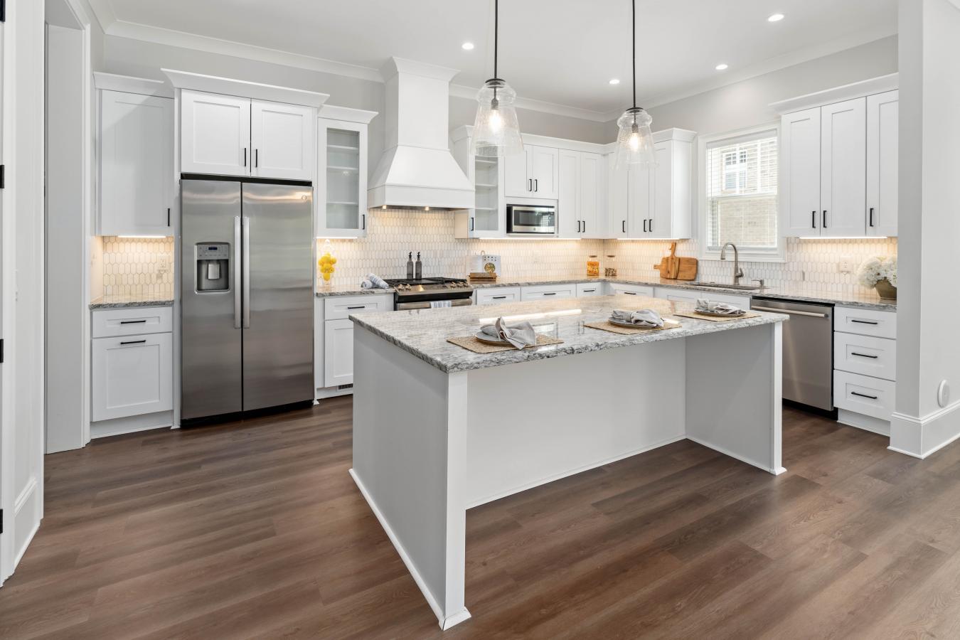 Davidson, Mecklenburg, 28036, United States, 6 Bedrooms Bedrooms, ,6 BathroomsBathrooms,Residential,For Sale,1964646