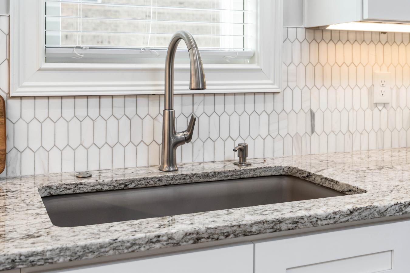 Davidson, Mecklenburg, 28036, United States, 6 Bedrooms Bedrooms, ,6 BathroomsBathrooms,Residential,For Sale,1964646