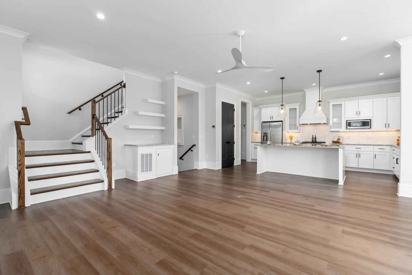 Davidson, Mecklenburg, 28036, United States, 6 Bedrooms Bedrooms, ,6 BathroomsBathrooms,Residential,For Sale,1964646