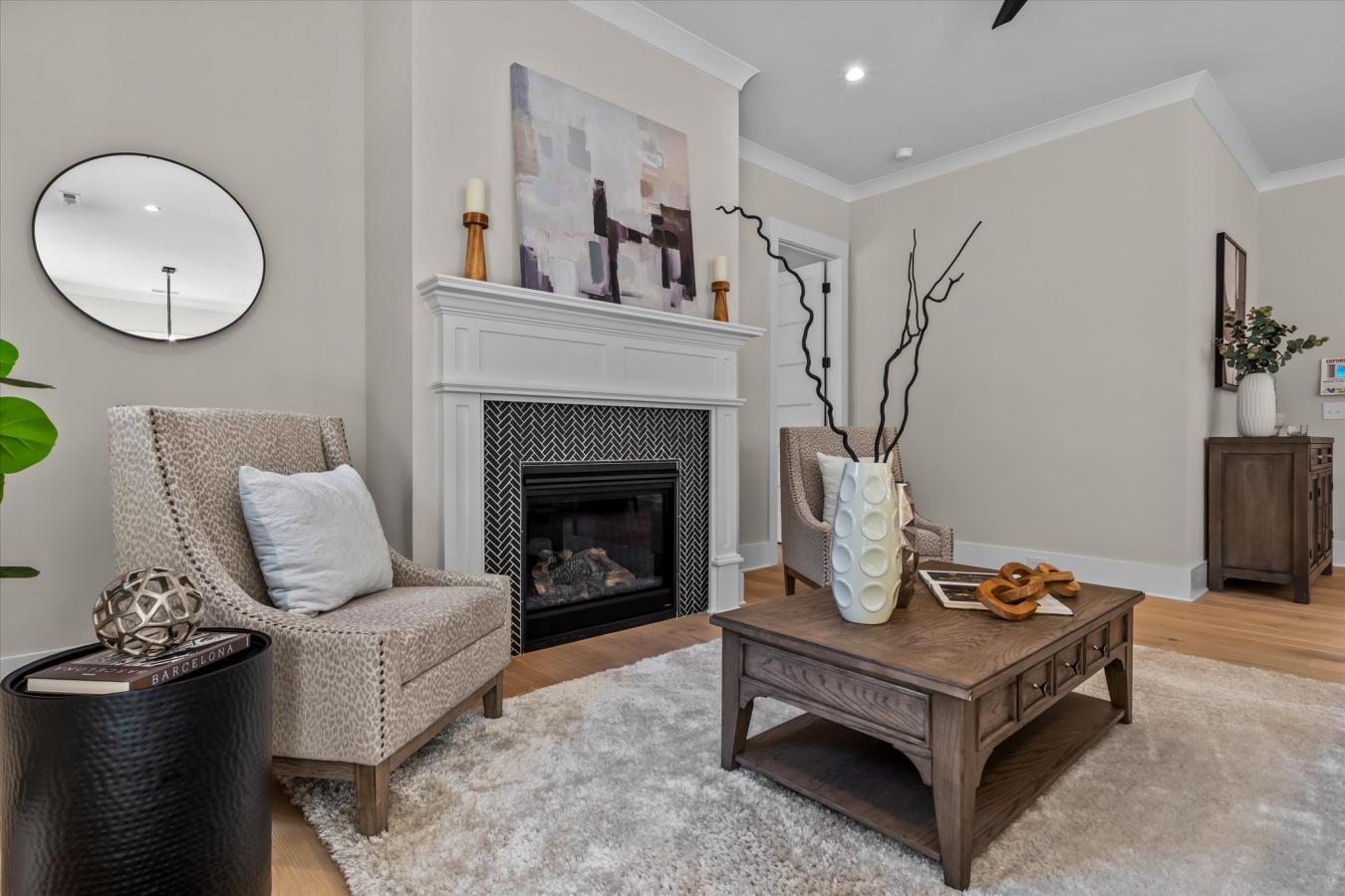 Davidson, Mecklenburg, 28036, United States, 4 Bedrooms Bedrooms, ,4 BathroomsBathrooms,Residential,For Sale,1964645