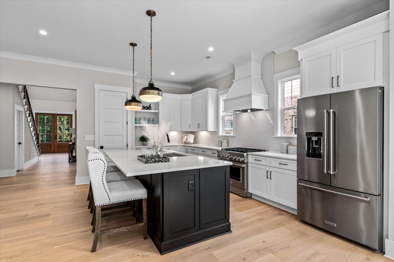 Davidson, Mecklenburg, 28036, United States, 4 Bedrooms Bedrooms, ,4 BathroomsBathrooms,Residential,For Sale,1964645