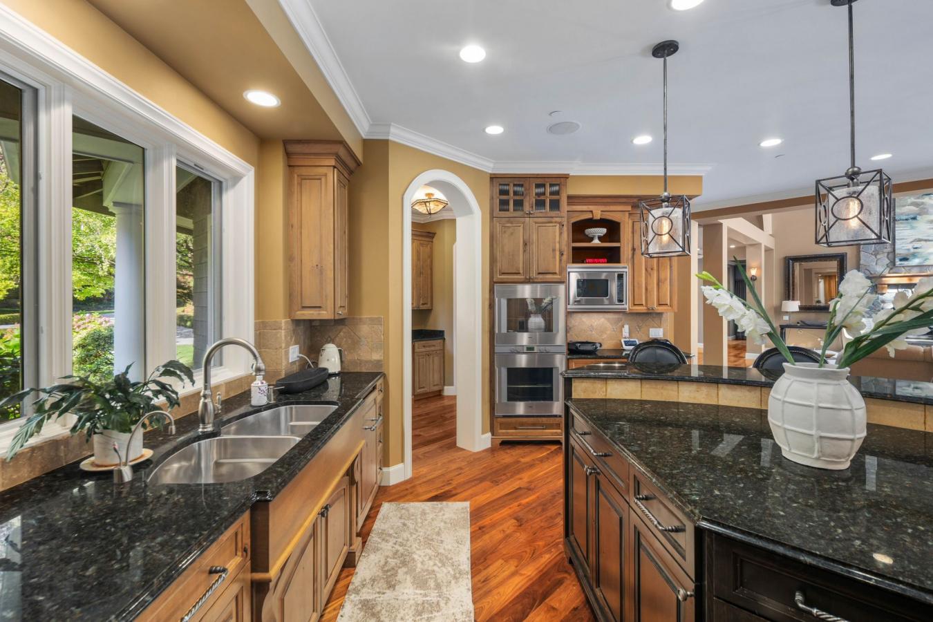 Redmond, King, 98052, United States, 5 Bedrooms Bedrooms, ,6 BathroomsBathrooms,Residential,For Sale,1964640