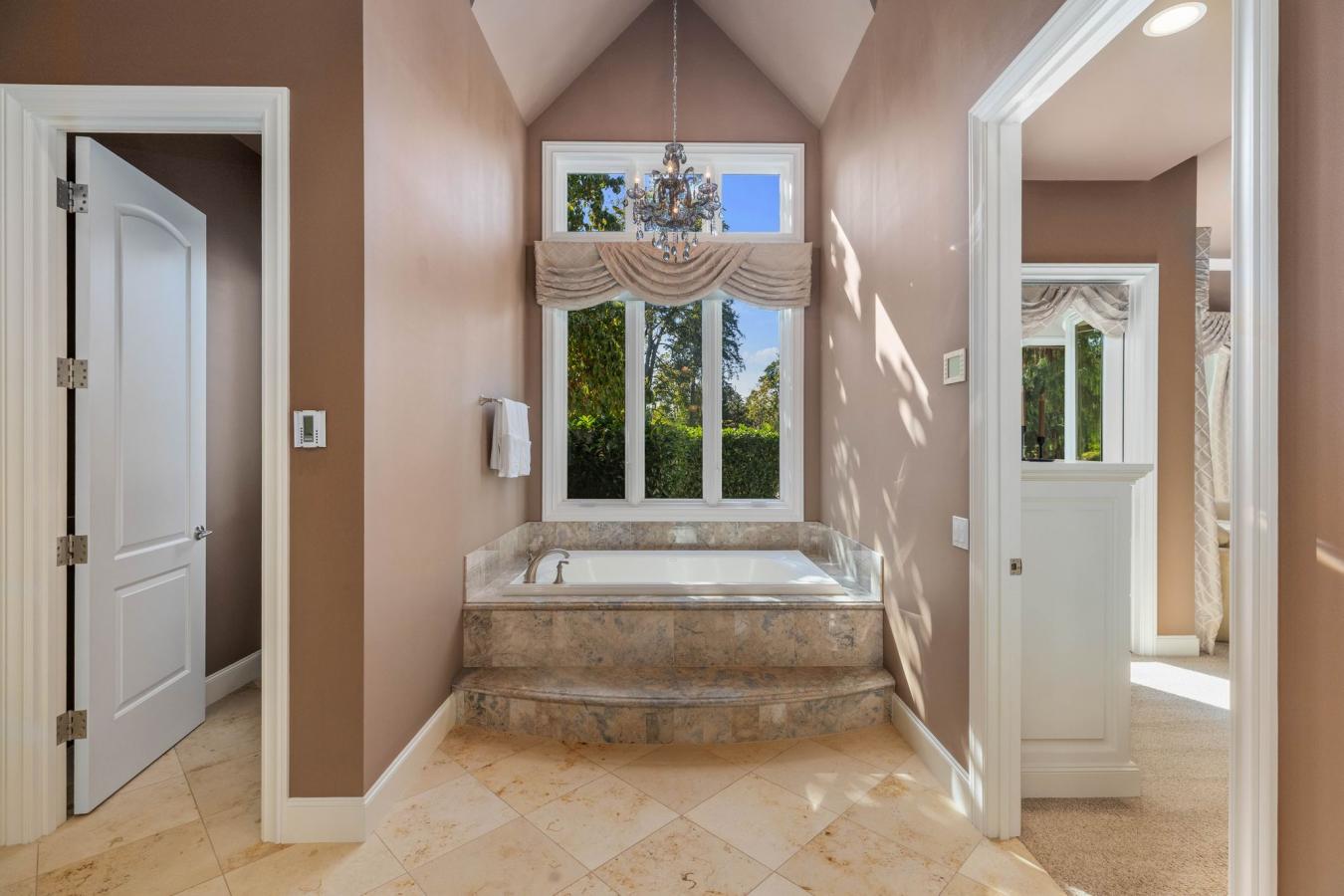 Redmond, King, 98052, United States, 5 Bedrooms Bedrooms, ,6 BathroomsBathrooms,Residential,For Sale,1964640