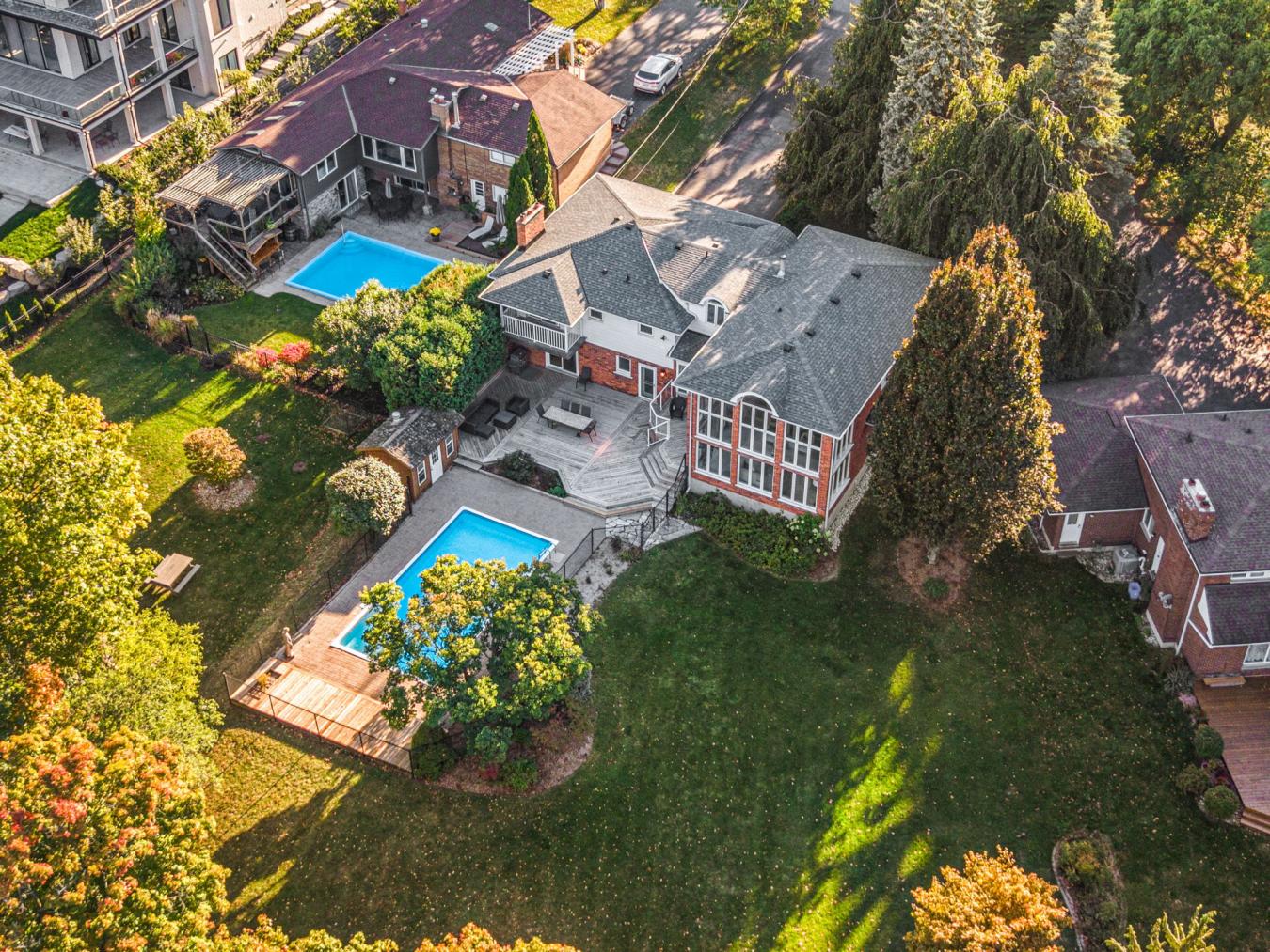 Ancaster, ON, L9G 3H6, Canada, 5 Bedrooms Bedrooms, ,4 BathroomsBathrooms,Residential,For Sale,1964639