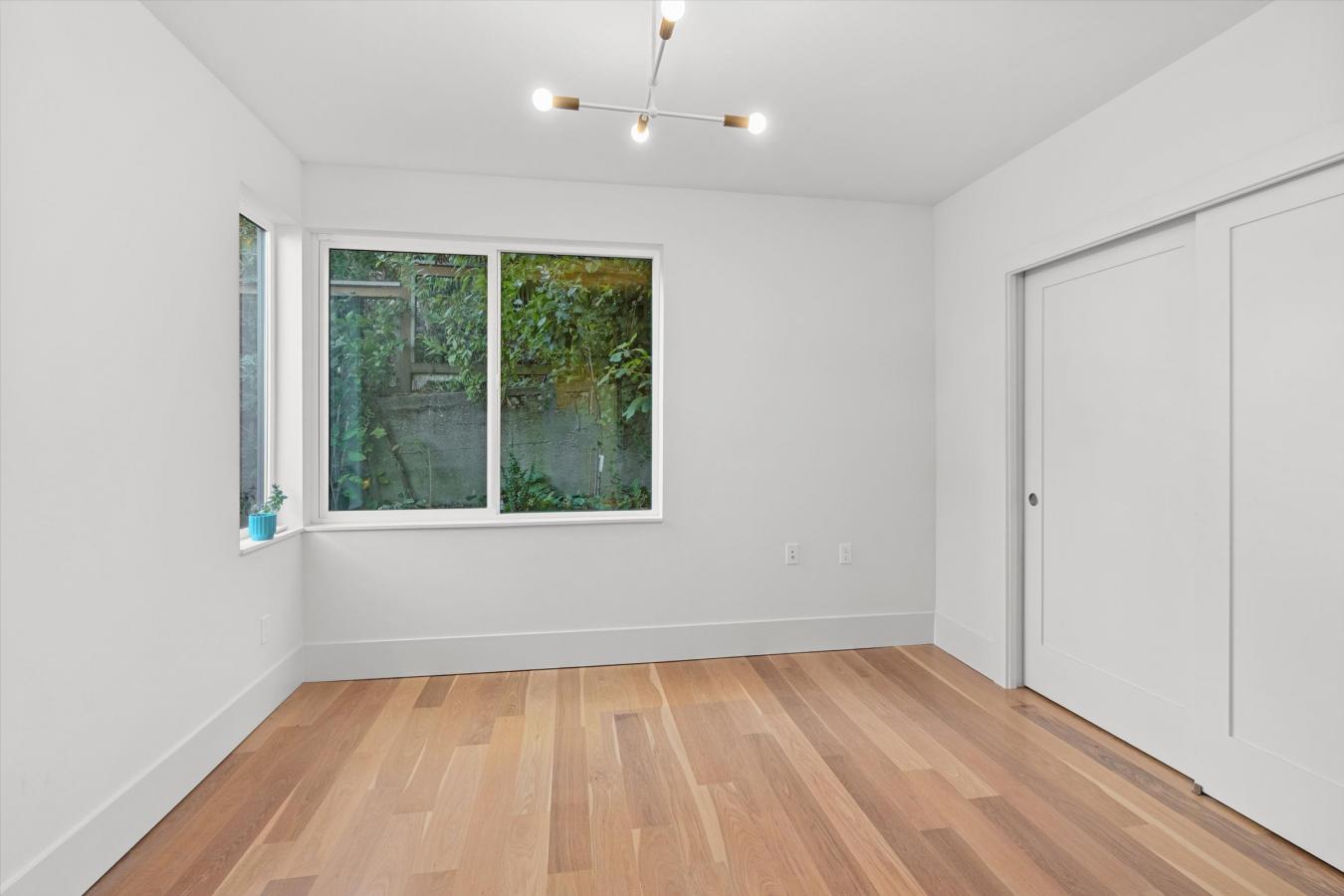 Seattle, King, 98105, United States, 3 Bedrooms Bedrooms, ,2 BathroomsBathrooms,Residential,For Sale,1964638