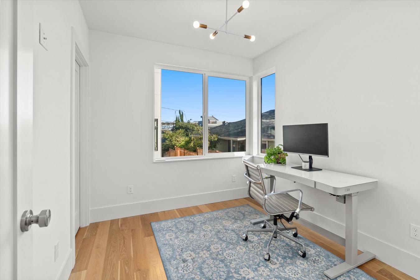 Seattle, King, 98105, United States, 3 Bedrooms Bedrooms, ,2 BathroomsBathrooms,Residential,For Sale,1964638