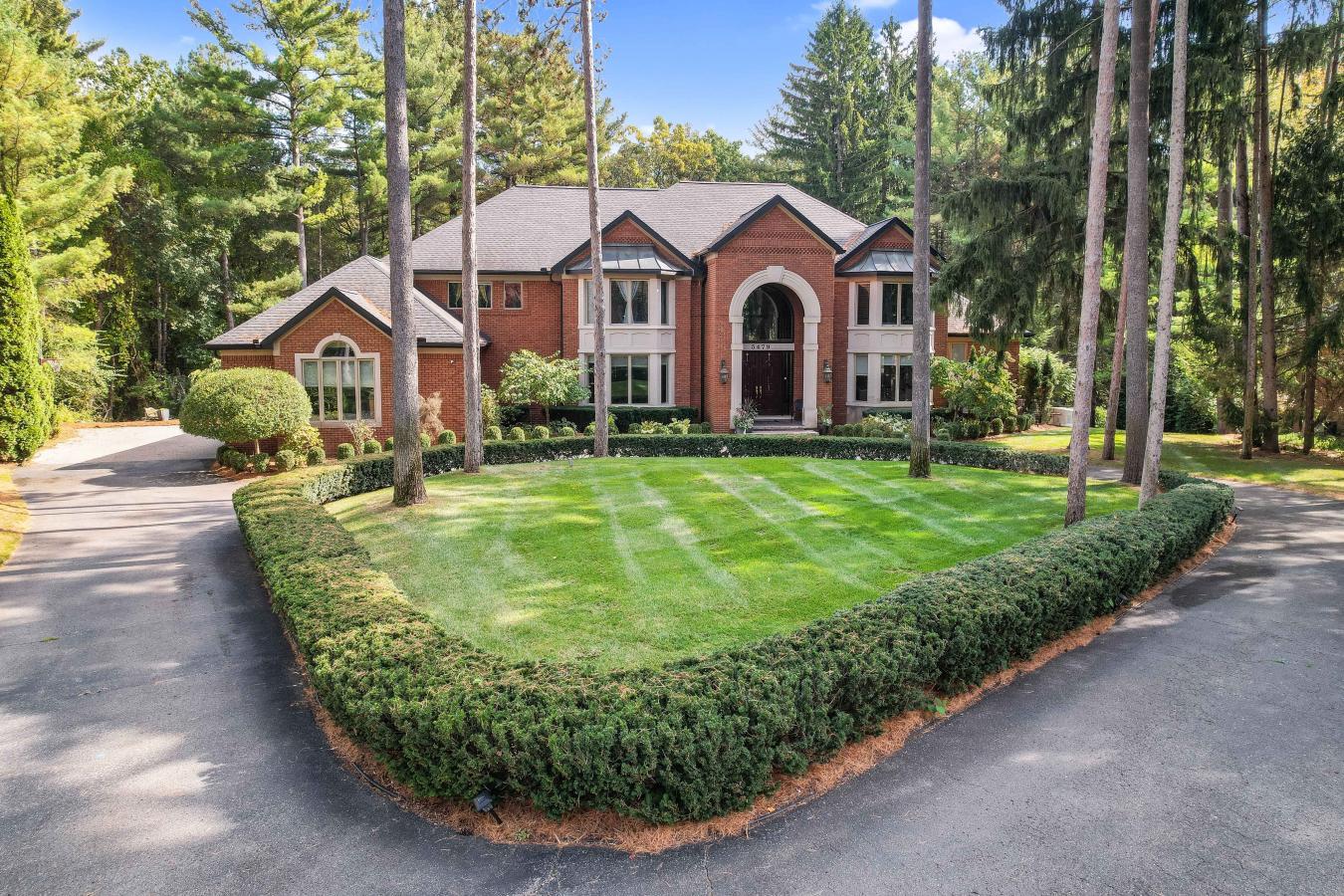 Brighton, Livingston, 48116, United States, 6 Bedrooms Bedrooms, ,4 BathroomsBathrooms,Residential,For Sale,1964650