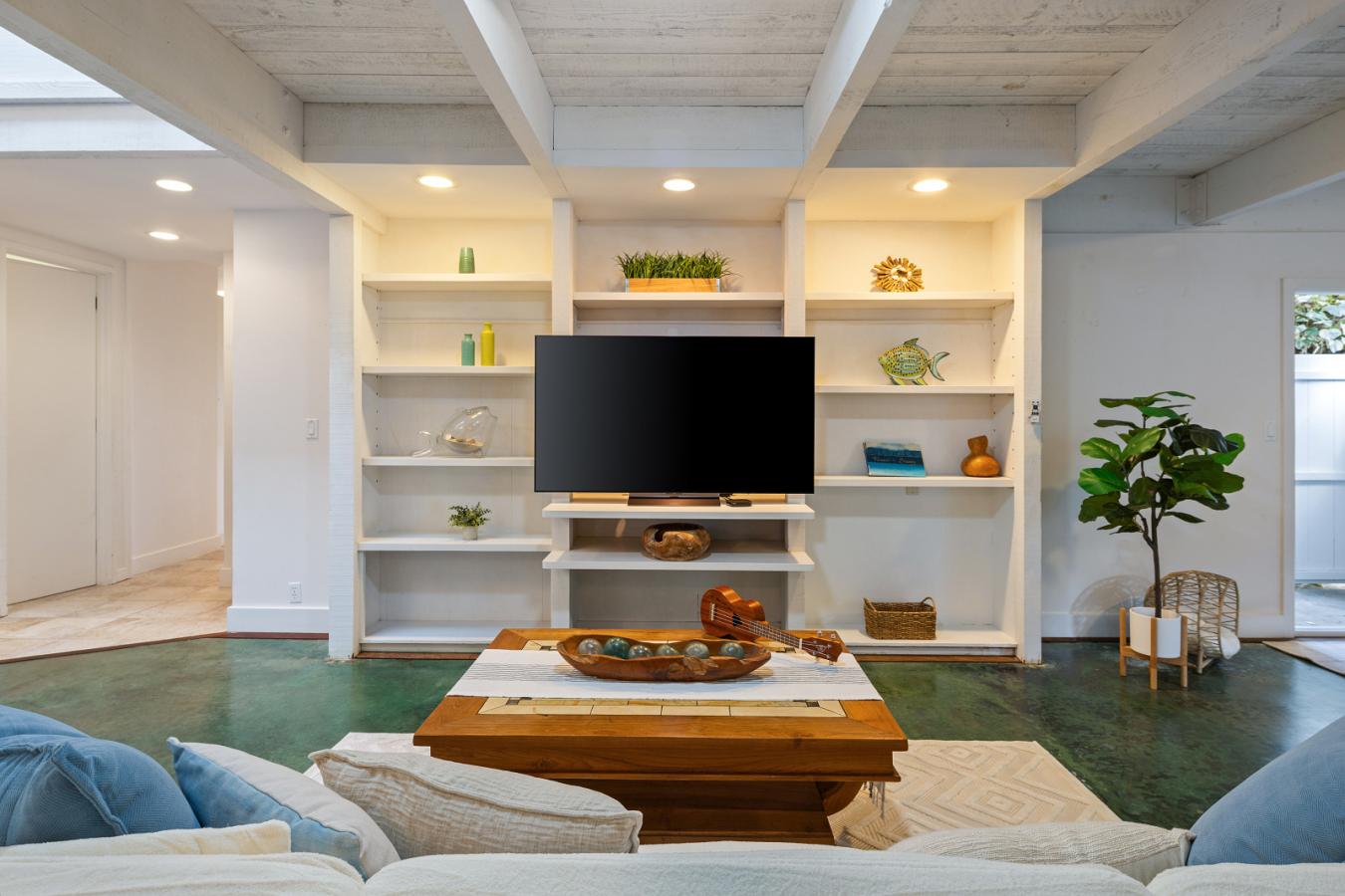 Kailua, Hawaii, 96734, United States, 10 Bedrooms Bedrooms, ,7 BathroomsBathrooms,Residential,For Sale,1964633