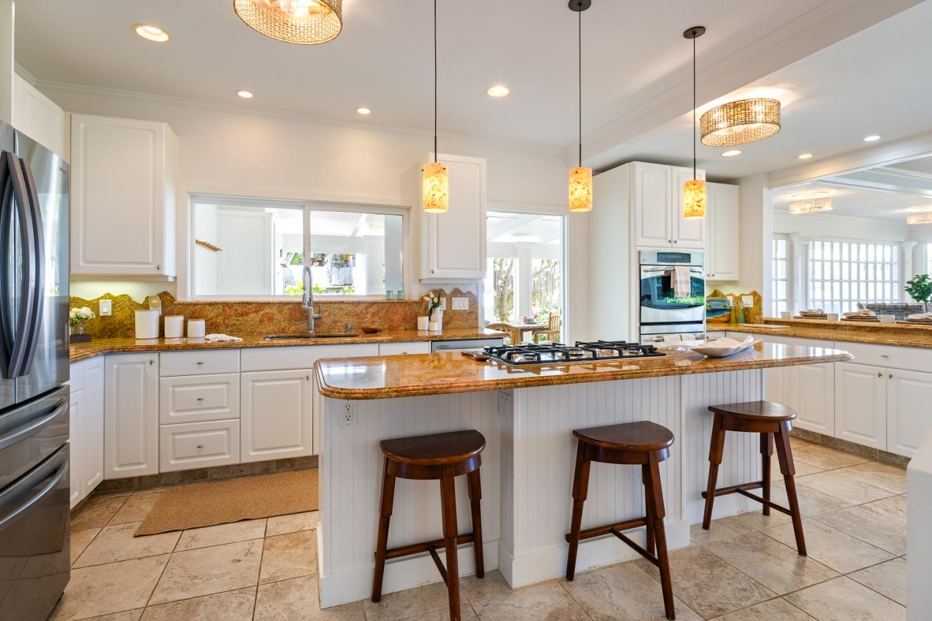 Kailua, Hawaii, 96734, United States, 10 Bedrooms Bedrooms, ,7 BathroomsBathrooms,Residential,For Sale,1964633