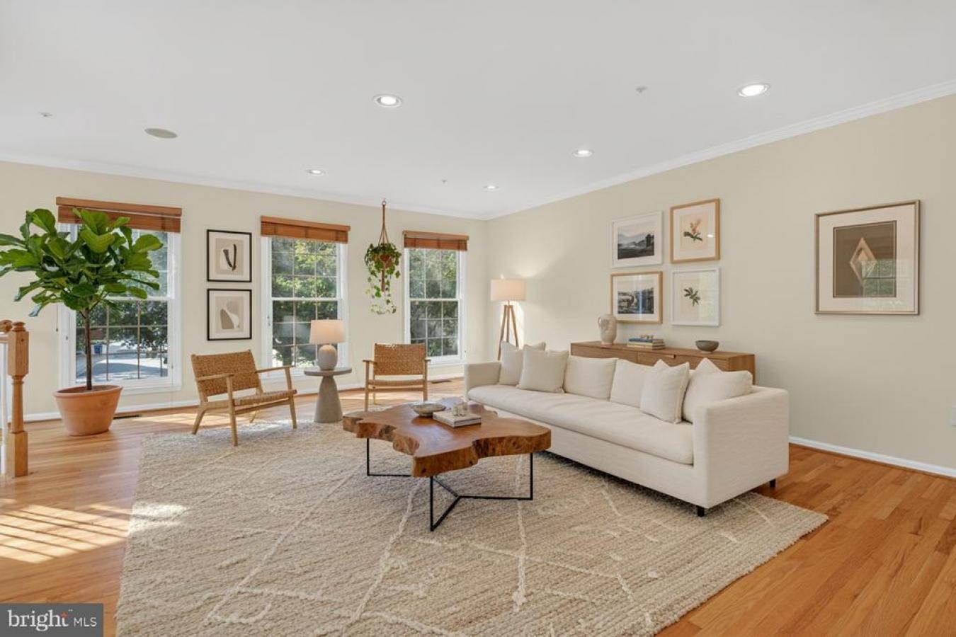 NORTH BETHESDA, MONTGOMERY, 20852, United States, 4 Bedrooms Bedrooms, ,3 BathroomsBathrooms,Residential,For Sale,1964649