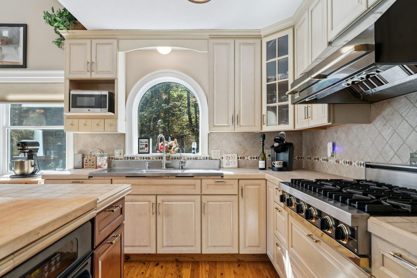 West Windsor, Vermont, 05089, United States, 3 Bedrooms Bedrooms, ,2 BathroomsBathrooms,Residential,For Sale,1966116