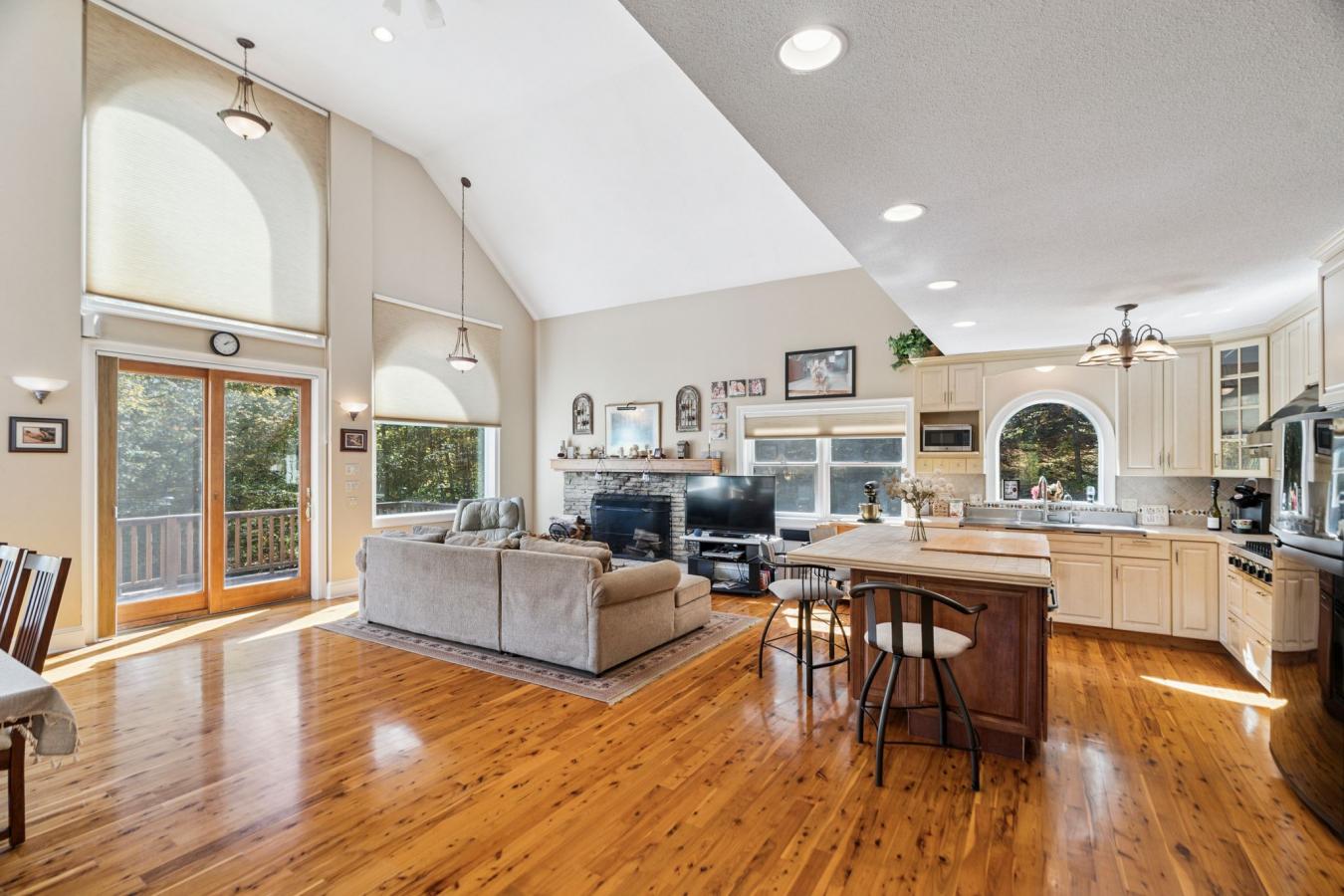 West Windsor, Vermont, 05089, United States, 3 Bedrooms Bedrooms, ,2 BathroomsBathrooms,Residential,For Sale,1966116