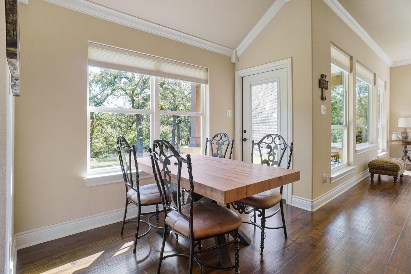 Lake Dallas, Denton, 75065, United States, 6 Bedrooms Bedrooms, ,3 BathroomsBathrooms,Residential,For Sale,1964624