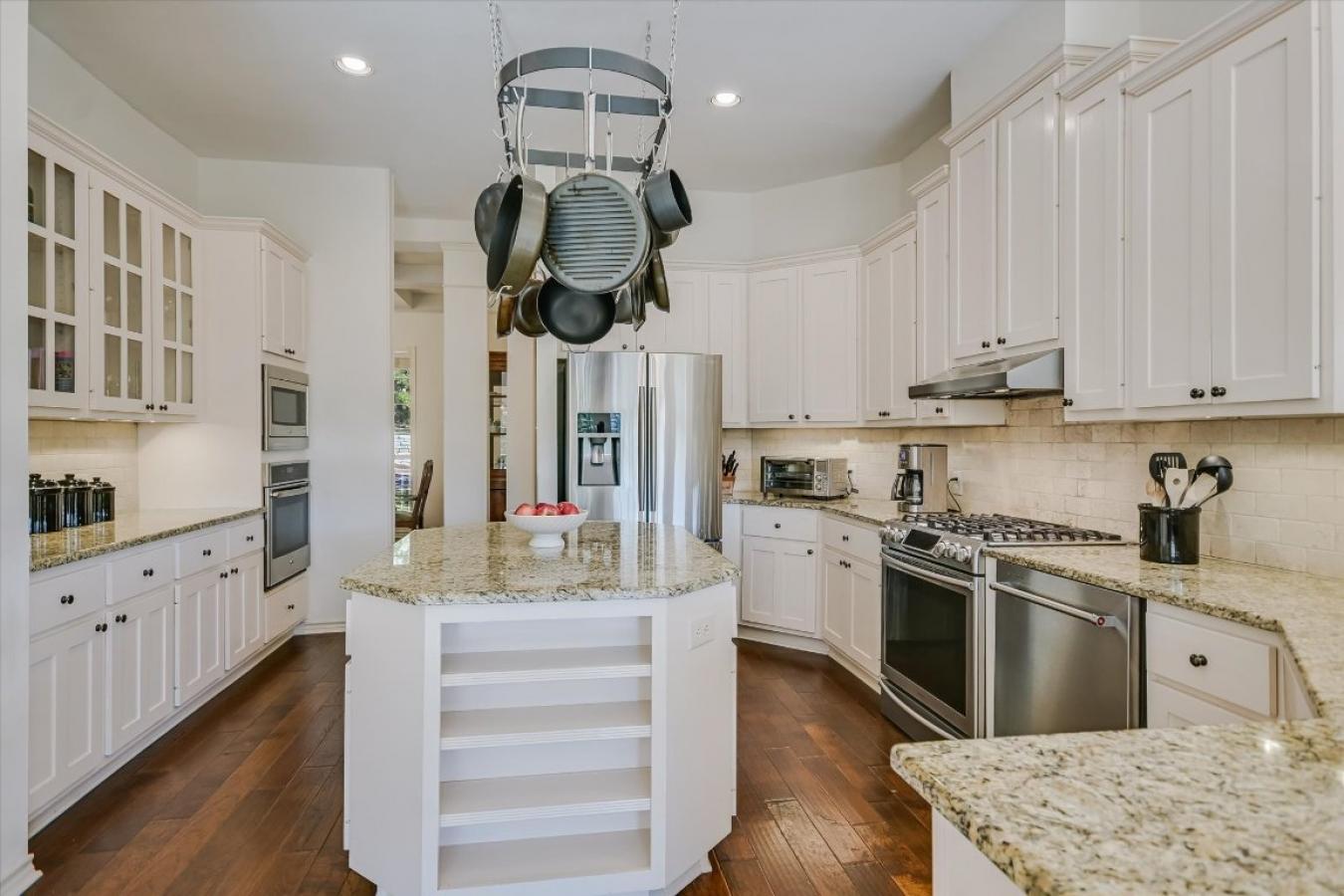 Austin, Travis, 78733, United States, 4 Bedrooms Bedrooms, ,3 BathroomsBathrooms,Residential,For Sale,1964630