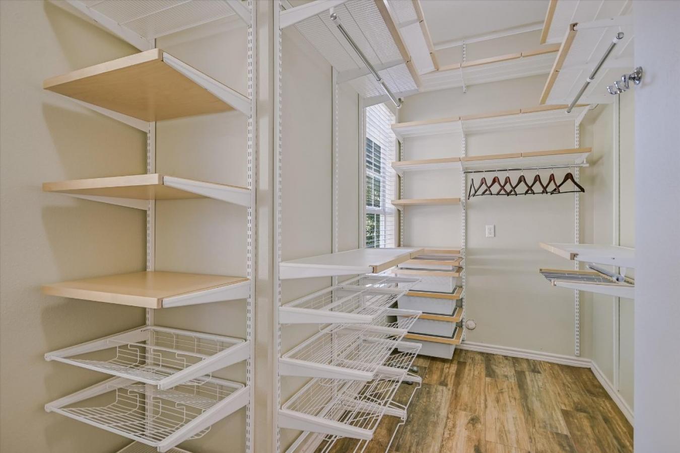 Austin, Travis, 78733, United States, 4 Bedrooms Bedrooms, ,3 BathroomsBathrooms,Residential,For Sale,1964630