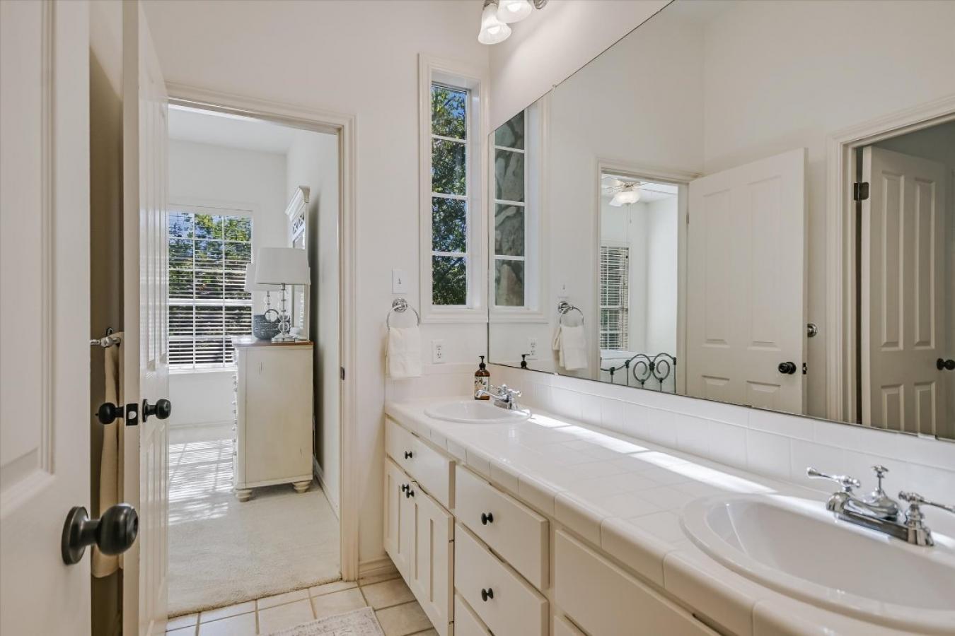 Austin, Travis, 78733, United States, 4 Bedrooms Bedrooms, ,3 BathroomsBathrooms,Residential,For Sale,1964630