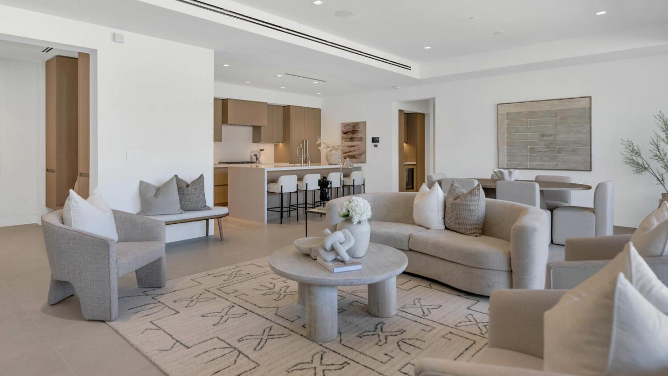 Paradise Valley, Arizona, 85253, United States, 2 Bedrooms Bedrooms, ,2 BathroomsBathrooms,Residential,For Sale,1964628