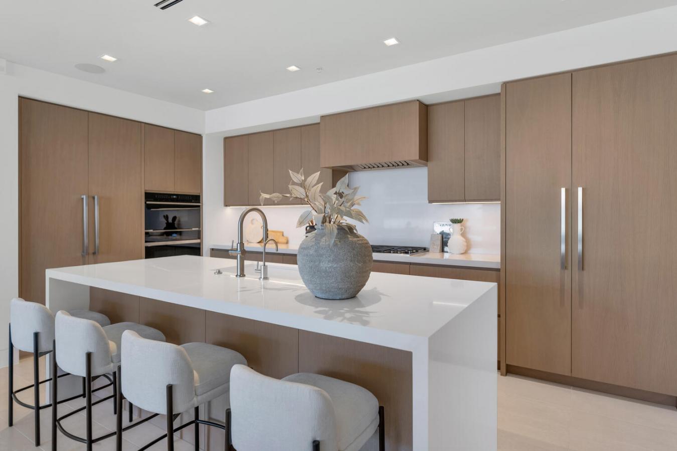 Paradise Valley, Arizona, 85253, United States, 2 Bedrooms Bedrooms, ,2 BathroomsBathrooms,Residential,For Sale,1964628