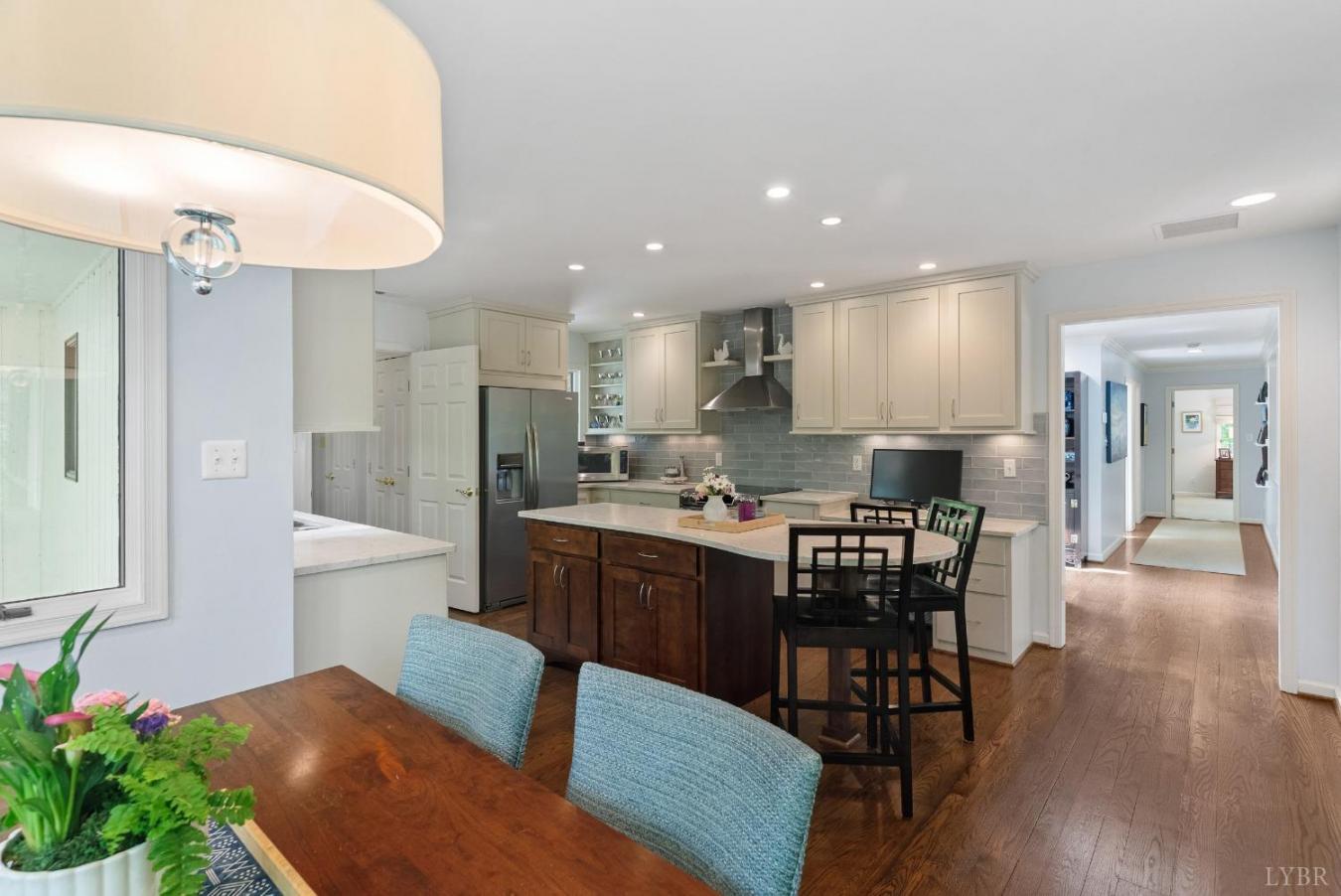 Lynchburg, Bedford, 24503, United States, 4 Bedrooms Bedrooms, ,3 BathroomsBathrooms,Residential,For Sale,1964626