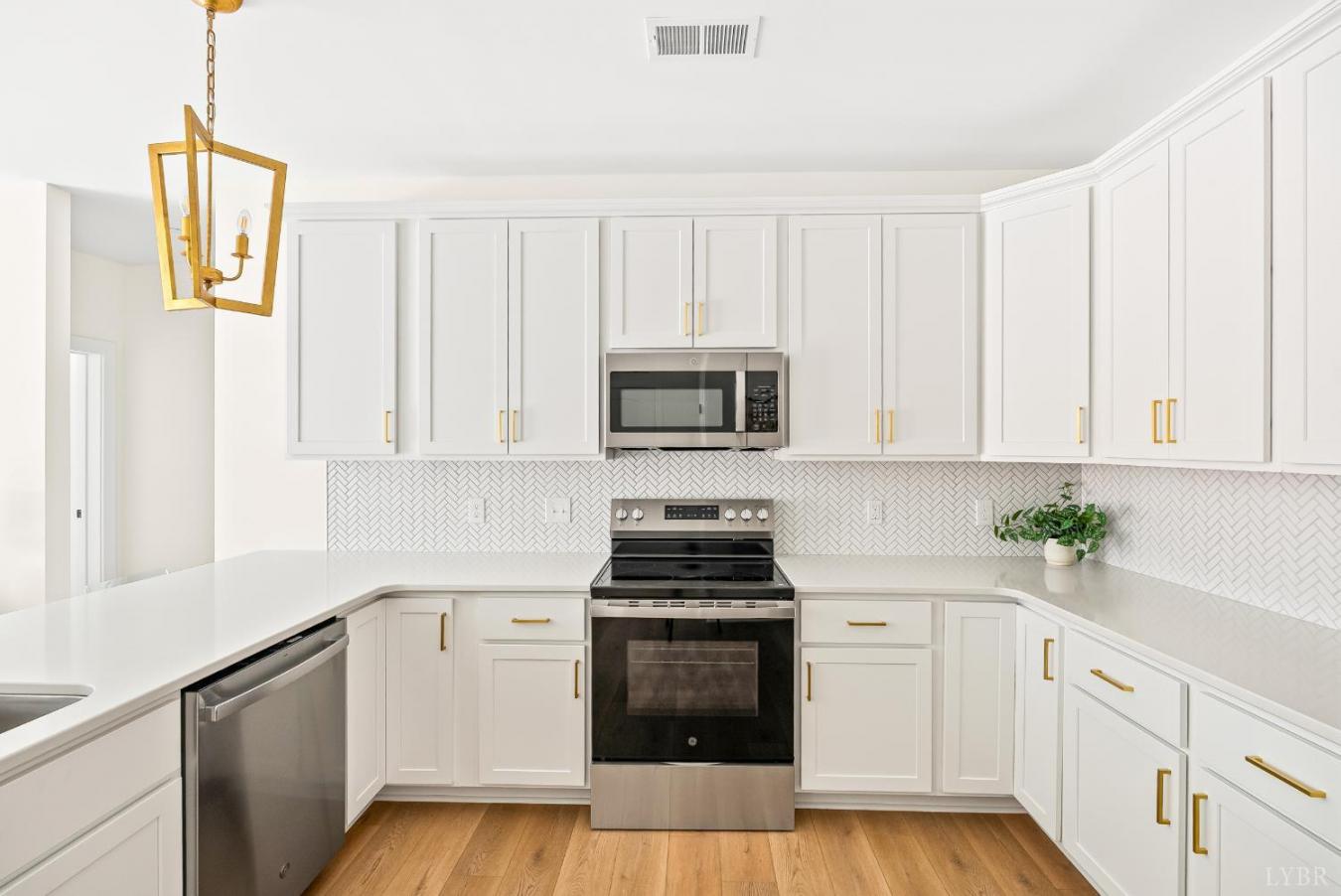 420 Capstone Unit 107, Lynchburg, Lynchburg, 24502, United States, 3 Bedrooms Bedrooms, ,-1 BathroomBathrooms,Residential,For Sale,420 Capstone Unit 107,361455