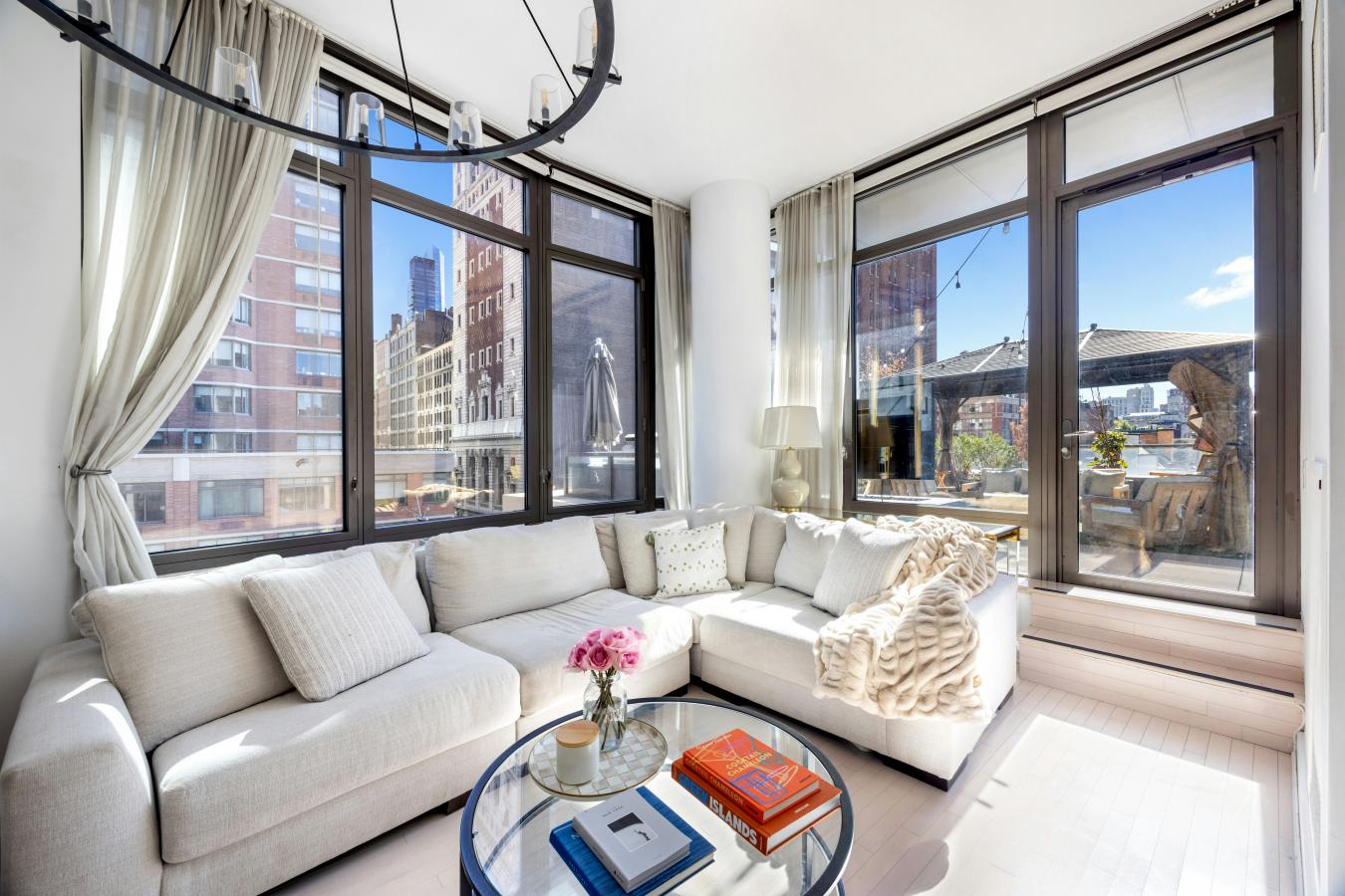 Chelsea, New York, 10011, United States, 2 Bedrooms Bedrooms, ,2 BathroomsBathrooms,Residential,For Sale,1965946