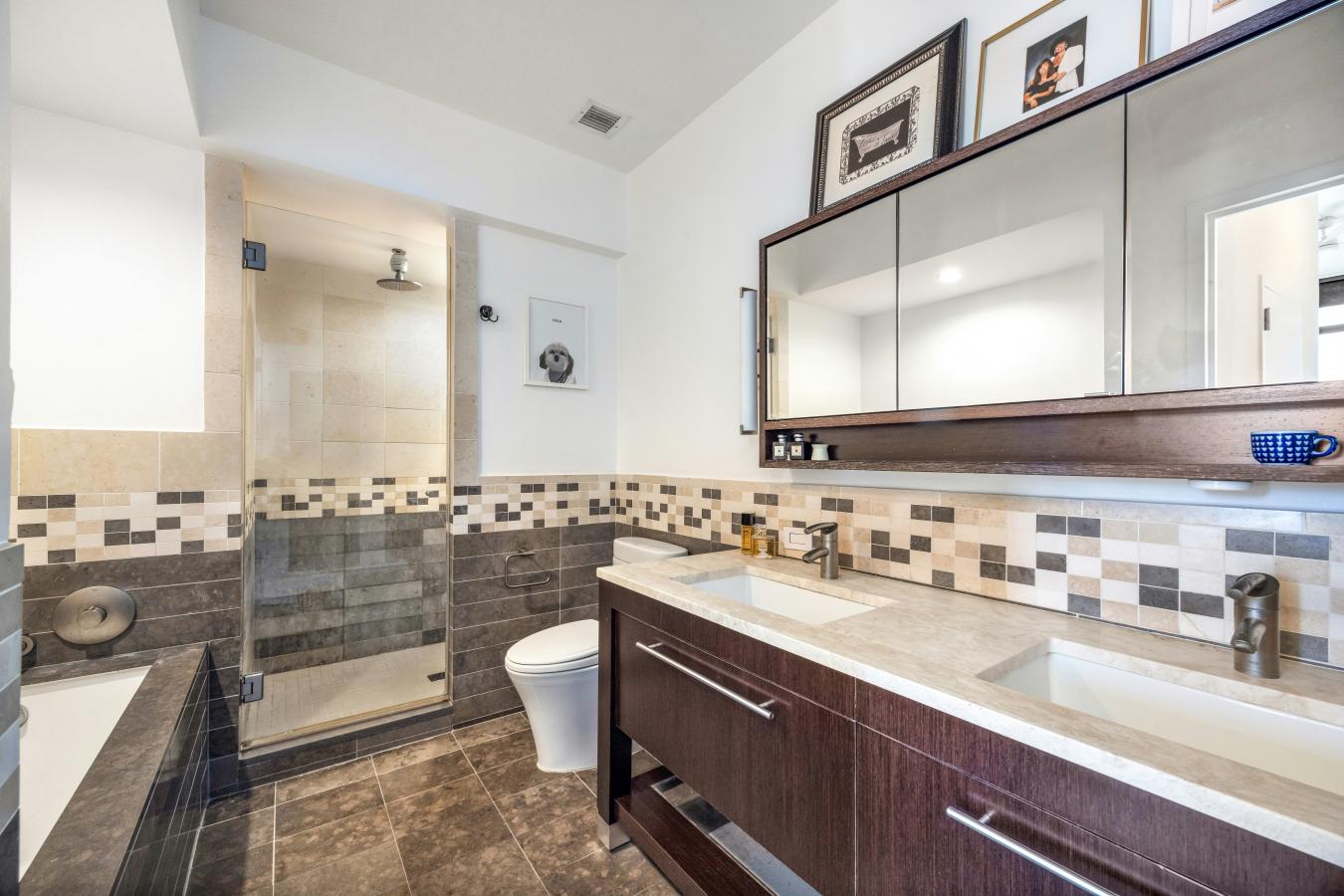 Chelsea, New York, 10011, United States, 2 Bedrooms Bedrooms, ,2 BathroomsBathrooms,Residential,For Sale,1965946