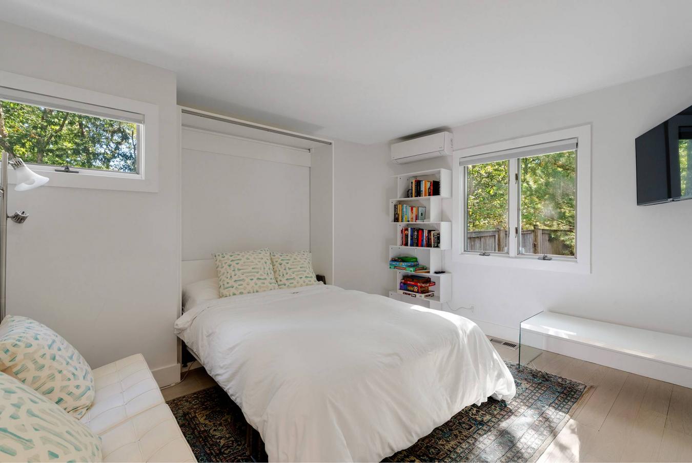 East Hampton, New York, 11937, United States, 4 Bedrooms Bedrooms, ,3 BathroomsBathrooms,Residential,For Sale,2003882