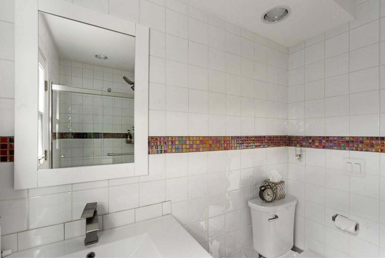 East Hampton, New York, 11937, United States, 4 Bedrooms Bedrooms, ,3 BathroomsBathrooms,Residential,For Sale,2003882