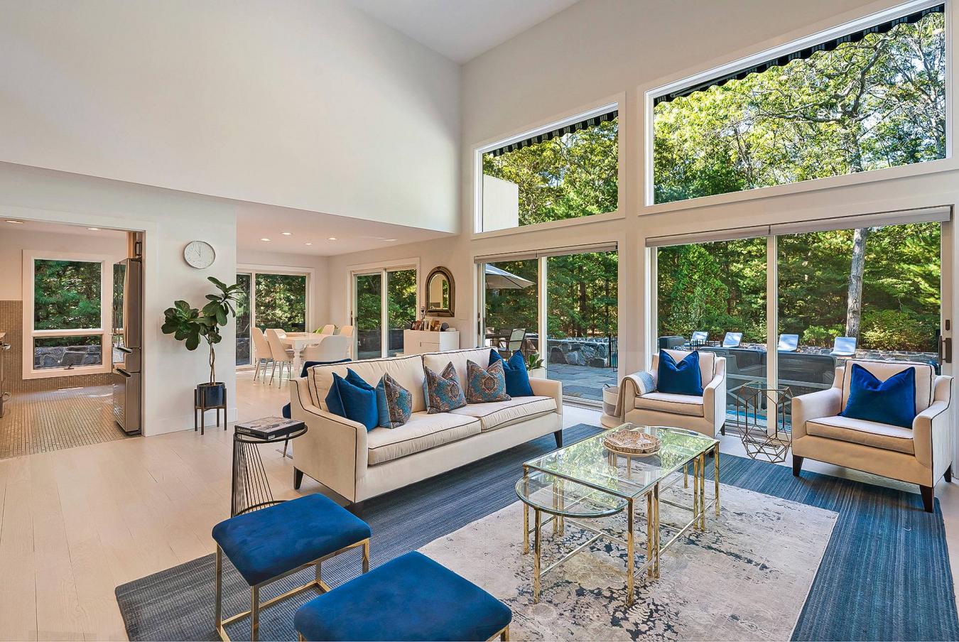 East Hampton, New York, 11937, United States, 4 Bedrooms Bedrooms, ,3 BathroomsBathrooms,Residential,For Sale,2003882