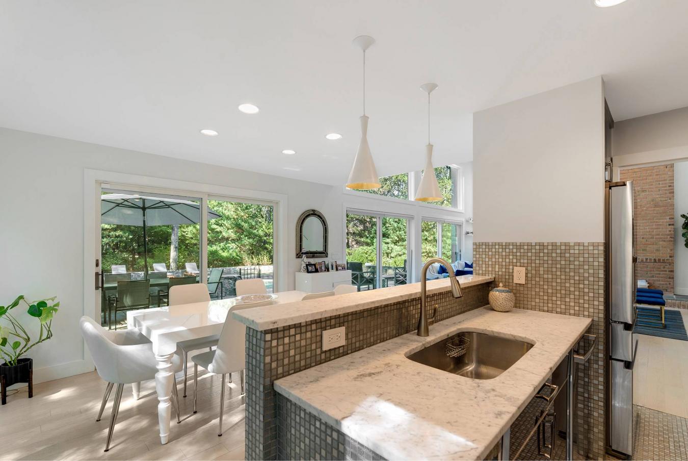 East Hampton, New York, 11937, United States, 4 Bedrooms Bedrooms, ,3 BathroomsBathrooms,Residential,For Sale,2003882