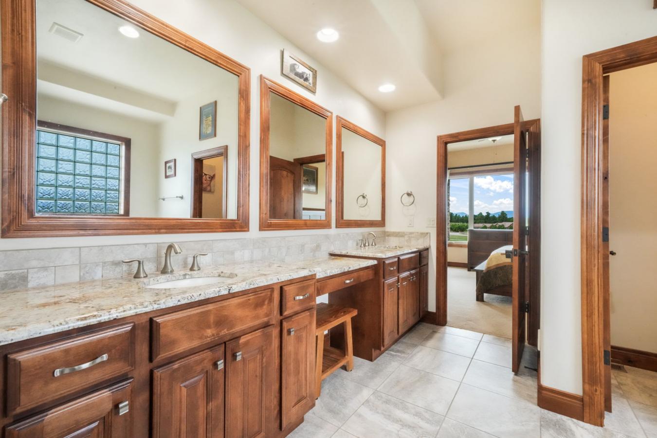 Colorado Springs, El Paso, 80908, United States, 4 Bedrooms Bedrooms, ,4 BathroomsBathrooms,Residential,For Sale,1964612