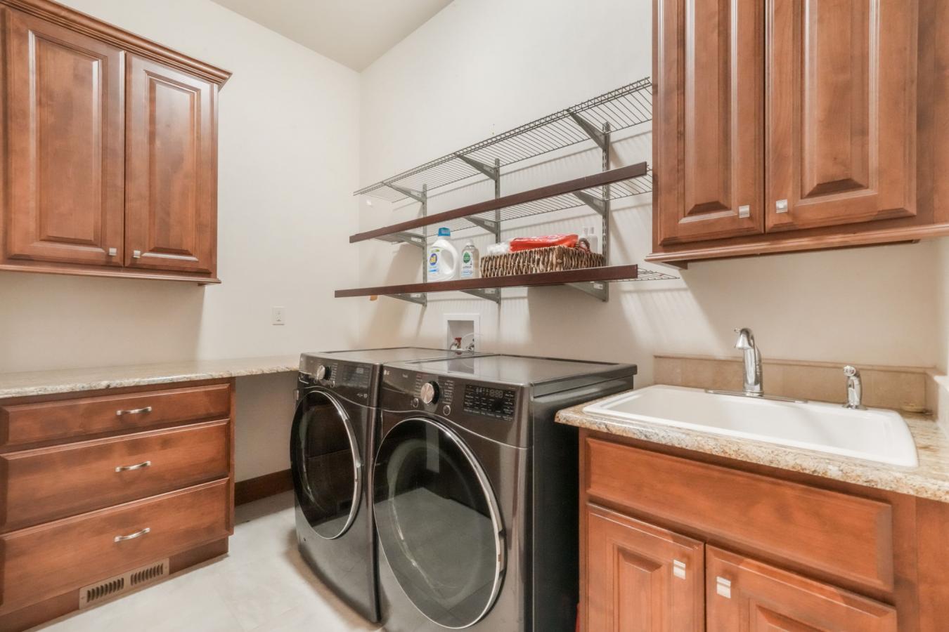 Colorado Springs, El Paso, 80908, United States, 4 Bedrooms Bedrooms, ,4 BathroomsBathrooms,Residential,For Sale,1964612