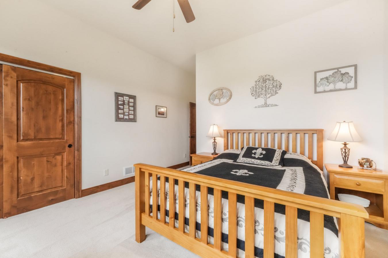 Colorado Springs, El Paso, 80908, United States, 4 Bedrooms Bedrooms, ,4 BathroomsBathrooms,Residential,For Sale,1964612