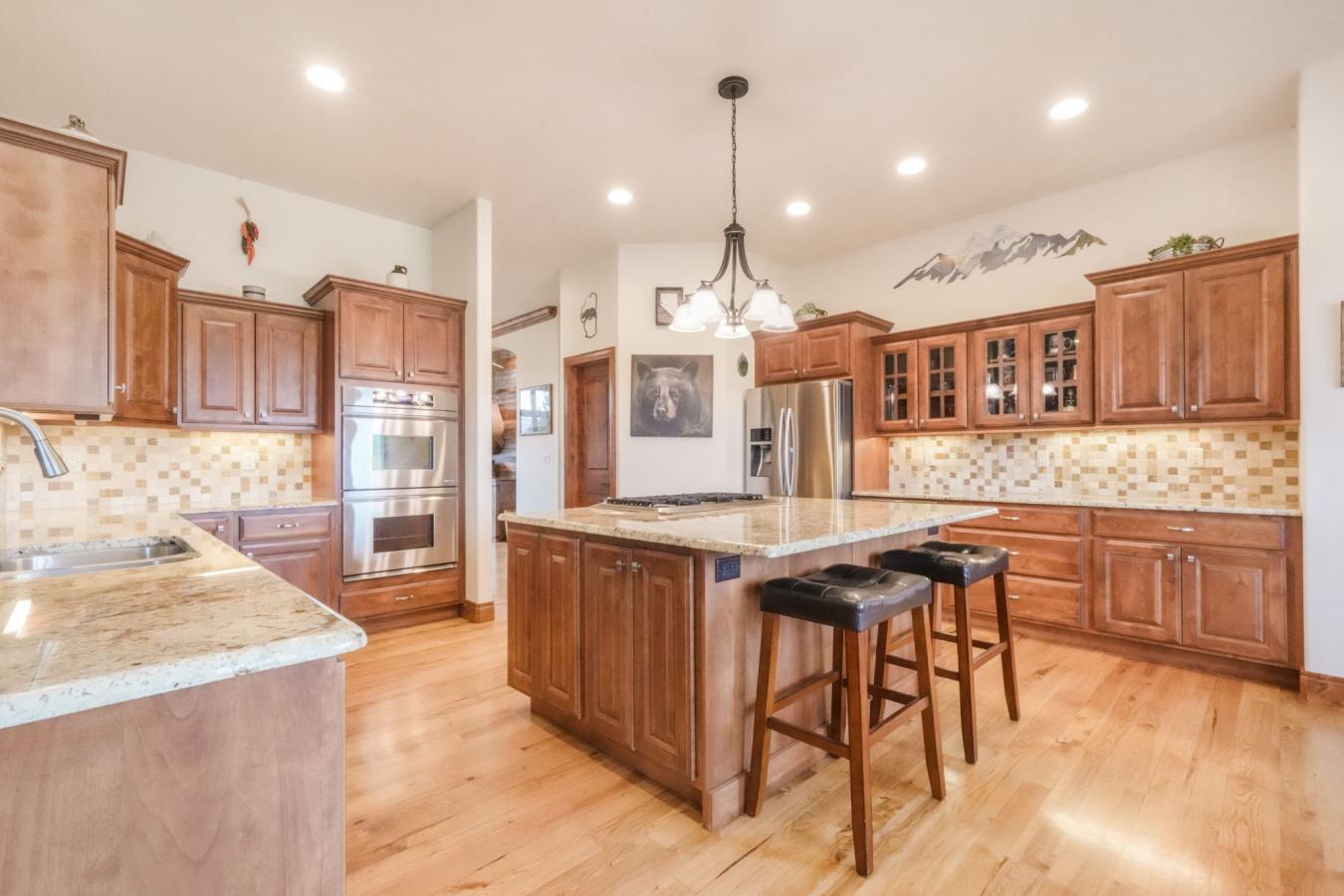 Colorado Springs, El Paso, 80908, United States, 4 Bedrooms Bedrooms, ,4 BathroomsBathrooms,Residential,For Sale,1964612